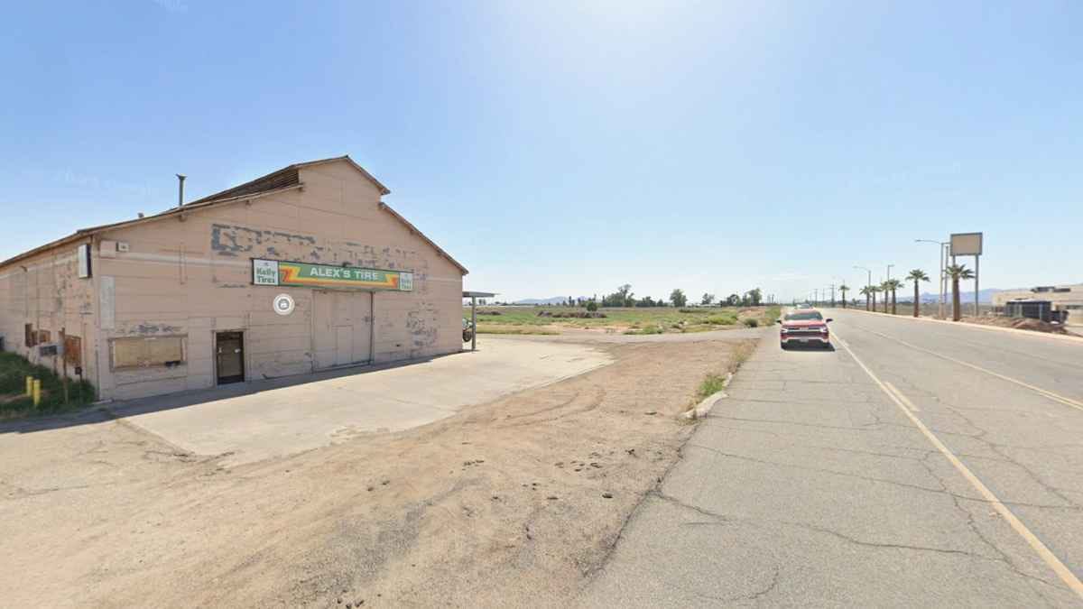 commercial land for sale in Blythe